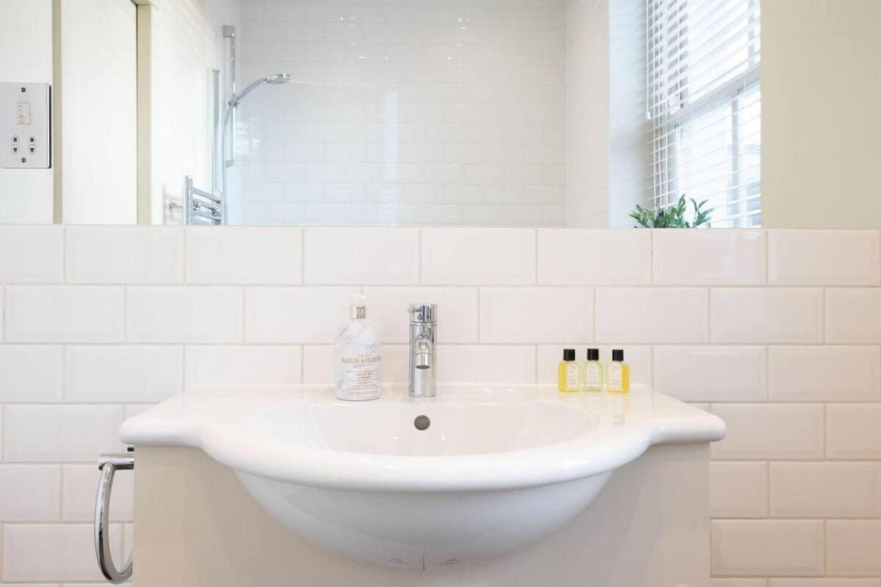 Fabulous Notting Hill Spacious Studio Apartment ลอนดอน ภายนอก รูปภาพ